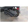 Image 7 : Metro White/Black Moped Scooter, 4433 Miles