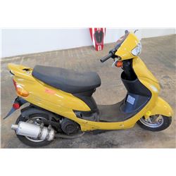 2014 Sun 50 Yellow Moped, Taizhou Zhongneng Motorcycle Co., 2707 Miles