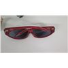 Image 7 : 5 Pairs Sunglasses & 1 Case - Tori Burch, Ray-Ban, etc