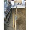 Image 1 : 1 SQUARE SHOVEL, 1 DIAMOND HOE