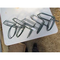 16 METAL POT HANGERS 6 1/2"