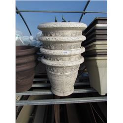 4 ROUND PLASTIC POTS 14" (4 TIMES BID PRICE)