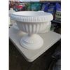 Image 2 : 6 PLANTER URNS W/ BASES 16" (6 TIMES BID PRICE)