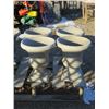 Image 1 : 4 18" FLOWER POTS, PLASTIC (4 TIMES BID PRICE)