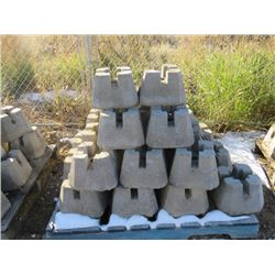 PALLET OF CINDER BLOCK POST SUPPORTS
