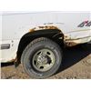 Image 5 : 2001 CHEV SILVERADO 4X4 2500 SERIES C/W 8' DUMP BOX W/ELECTRIC HOIST
