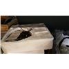 Image 6 : BOX OF ZIPPERS AND RETAIL HANGING CLIPS AND 3 NEW HANGING LIGHTS
