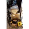 Image 1 : LARGE LOT OF KITCHEN ITEMS