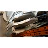 Image 2 : 5 FOLDING PATIO CHAIRS