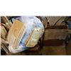 Image 1 : FOLDING CHAIR ROLLING CHAIR AND CLOSET STORAGE