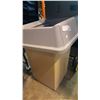Image 3 : GARBAGE CAN AND METAL POT