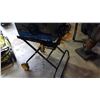 Image 4 : 10 INCH DELTA TABLE SAW WITH STAND