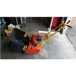 4 CYCLE BRIGGS AND STRATTON 3HP REEL MOWER WITH GRASS CATCHER