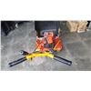 Image 4 : 4 CYCLE BRIGGS AND STRATTON 3HP REEL MOWER WITH GRASS CATCHER
