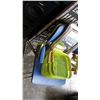 Image 3 : 2 STACKING CHAIRS MIRROR 2 METAL BASKETS AND FABRIC SIGN