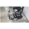 Image 5 : COLEMAN POWERMATE PRO 2000T WORKING