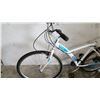Image 3 : WHITE B TWIN BIKE