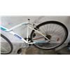 Image 4 : WHITE B TWIN BIKE
