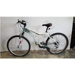 GREEN WHITE RALEIGH BIKE