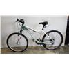 Image 1 : GREEN WHITE RALEIGH BIKE