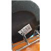Image 3 : 2 GARDEN WORKS PLANTERS AND DOT HELMET