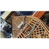 Image 3 : PLASTIC SNOWSHOES