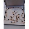 Image 2 : EXTRA LONG BAROQUE PEARL NECKLACE AND SEED PEARL NECKLACE AND BRACELET