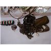 Image 2 : TRAY OF JEWELRY