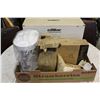 Image 1 : TRAY OF VARIOUS PAMPERED CHEF ITEMS