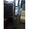 Image 1 : WHITE GIRRAFFE FIGURE