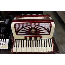 ROYAL STANDARD 59 4A-25 ACCORDIAN