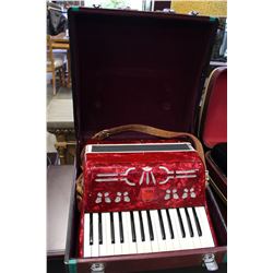 BAI-LE ACCORDIAN W/ CASE