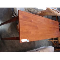MAPLE SOFA TABLE