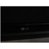 Image 2 : LG FLAT SCREEN TV WITH WALL MOUNT 42 INCH