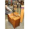 Image 2 : ANTIQUE OAK VANITY WITH TRIPLE SWING MIRROR