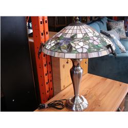 LEADED GLASS TABLE LAMP
