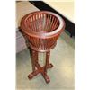 Image 2 : BASKET PLANT STAND