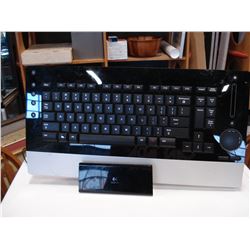 LOGITECH WIRELESS KEYBOARD WITH CHARGING DOCK
