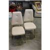 Image 1 : 2 VINTAGE CHAIRS