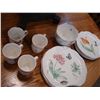 Image 3 : 4 PLACE SETTINGS LENOX BUTTERFLY MEADOW CHINA SET