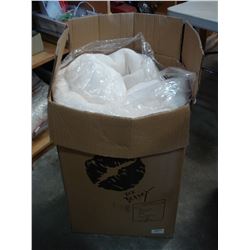 NEW QUEEN SIZE COMFORTER W/ FAUX SHEEPSKIN LINING