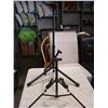 Image 1 : INSTRUMENT STANDS