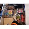 Image 2 : LOT OF SPORTS COLLECTIBLES AND MEMORIBILIA