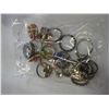 Image 2 : SMALL TIN OF JEWELLRY AND RINGS