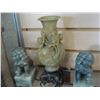 Image 3 : 3 VINTAGE EASTERN CARVINGS AND BOW
