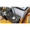 Image 2 : 2 PHILIPS SPEAKERS AND CREATIVE SUB WOOFER