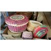 Image 3 : TRAY OF WOVEN BASKETS