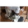 Image 2 : BROTHER PACE SETTER SEWING MACHINE