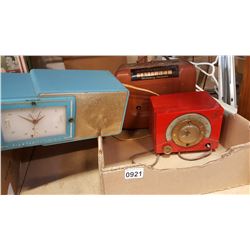 3 VINTAGE RADIOS