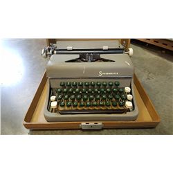 VINTAGE SPEEDWRITER TYPEWRITER